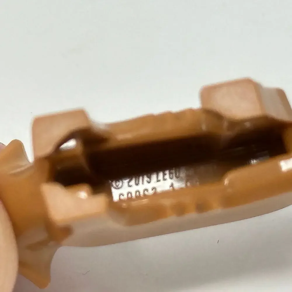 LEGO Marvel Minifigure Kate Bishop Bow Quiver Pizza Dog Lucky Series 2 71039
